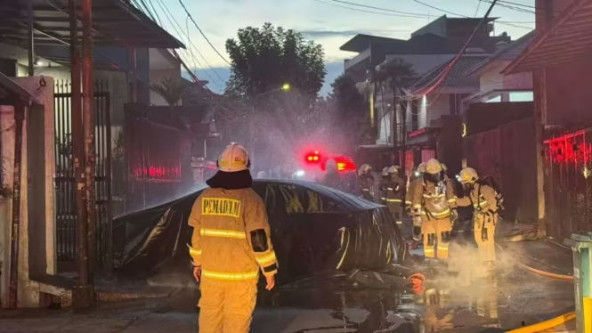 BYD Seal terbakar di garasi rumah