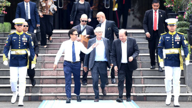 Pendiri Mayapada Group Dato’ Sri Tahir (kanan) Bill Gates (tengah)