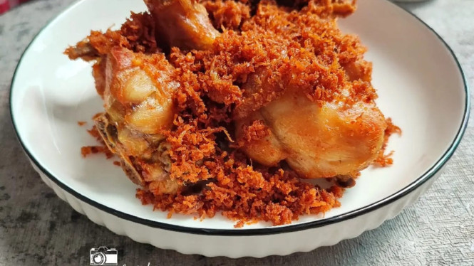 Ayam Goreng Serundeng