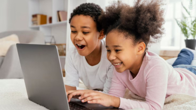 Ilustrasi anak main laptop