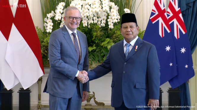 Presiden RI Prabowo Subianto dan PM Australia Anthony Albanese di Istana Merdeka, Jakarta Pusat (sumber: tangkapan layar YouTube Sekretariat Presiden)
