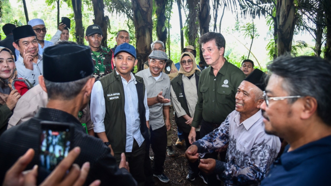 Menteri Kehutanan bersama Pertamina NRE kunker ke perkebunan 