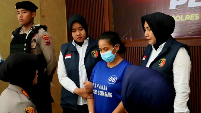 Pelaku P yang membuang bayinya ke semak-semak.