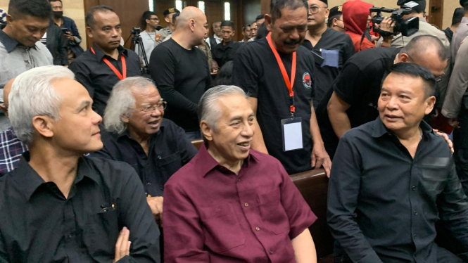 Sejumlah politisi PDIP yang hadir dalam sidang Hasto Kristiyanto di Pengadilan Tipikor pada PN Jakpus