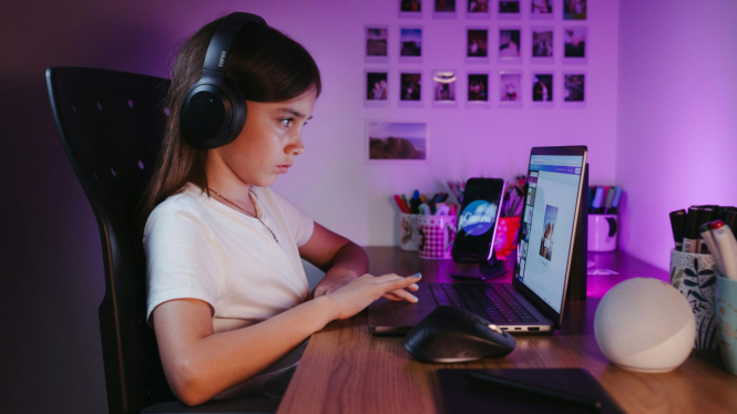 Ilustrasi laptop gaming