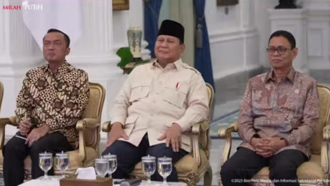 Presenter Prabowo Subianto (tengah)  [tangkapan layar]