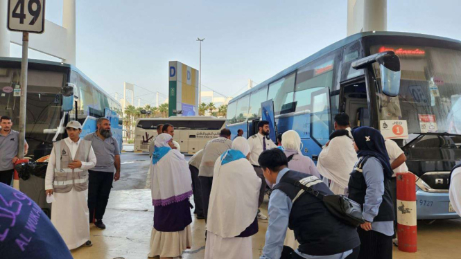 Kedatangan pertama jemaah gelombang dua di Jeddah, Arab Saudi