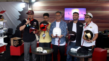 Peluncuran helm JP Ironglide