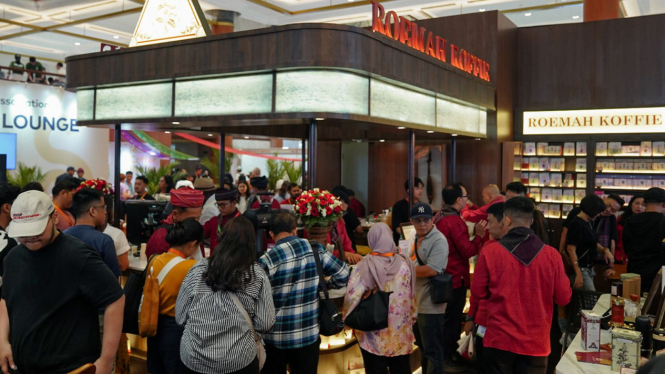 Booth Roemah Koffie di ajang World of Coffee (WOC) Jakarta 2025
