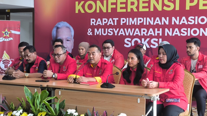 Ketua Penyelenggara Rapat Pimpinan nasional & Musyawarah Nasional XII Soksi, Wendy Nugraha dalam konferensi pers di Kantor DPP Partai Golkar, Jakarta Barat 
