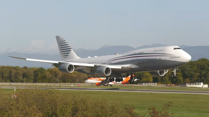 Pesawat mewah Qatar Amiri Boeing 747-8(BBJ) yang akan diberikan ke Trump