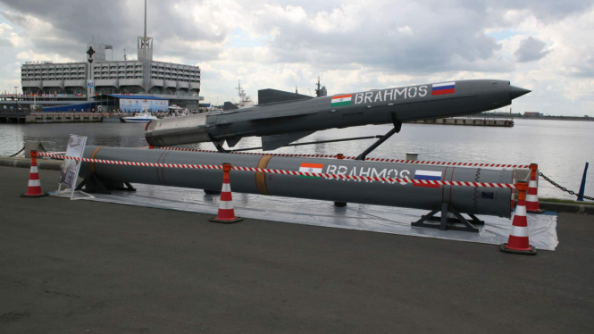 VIVA Militer: Rudal jelajah BrahMos Angkatan Bersenjata India