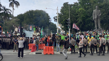 Aksi unjuk rasa driver ojek online atau ojol