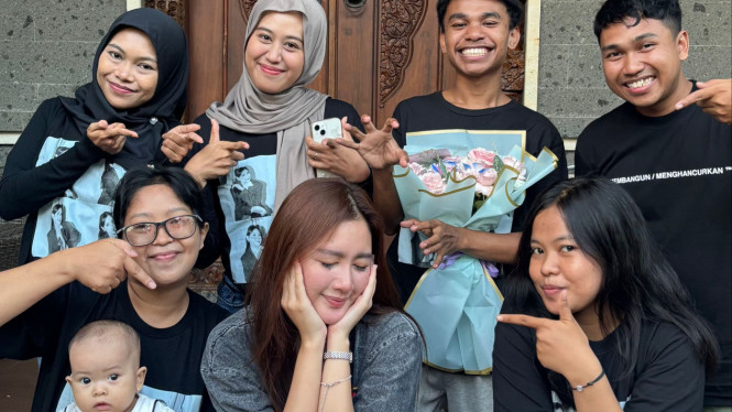 Meiska dan Penggemarnya