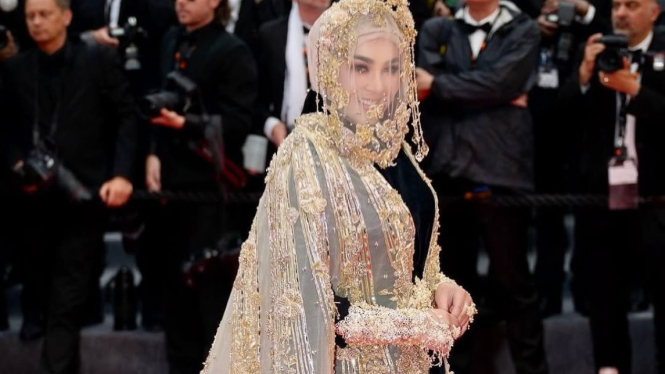 Syahrini.