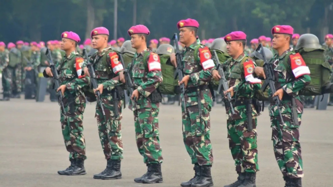 VIVA Militer: Prajurit Marinir TNI dalam apel gelar pasukan di Cilandak 