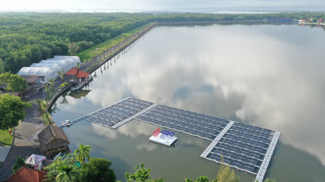 PLTS Muara Nusa Dua 100 kWp merupakan PLTS dengan Tingkat Komponen Dalam Negeri (TKDN) sebesar 49,6 persen.