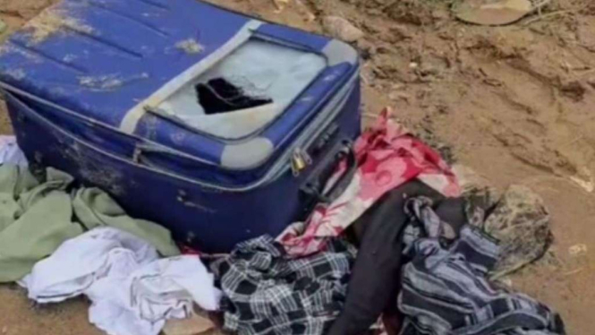 Koper berisikan jasad wanita