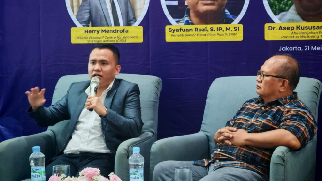 (kiri) Direktur Eksekutif CISA, Herry Mendrofa
