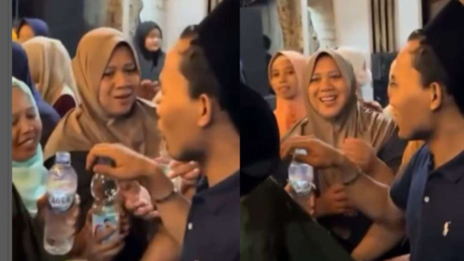 Gus Elham dikerumuni emak-emak.