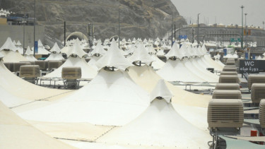 Tenda-tenda jemaah Indonesia 