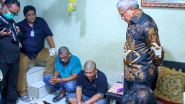 Kepala BNN Komjen Marthinus Hukom (kanan)