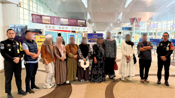 9 calon jemaah haji diduga Ilegal diamankan di Bandara Kualanamu, Kabupaten Deliserdang. (dok Kantor Imigrasi Medan)