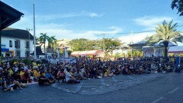 Barito Mania saat menyaksikan laga Barito Putera melawan PSIS Semarang di Balai Kota Pemkot Banjarmasin - Foto Dok Muhammad Faidurrahman