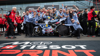 Perjuangan Alex Marquez Asapi Marc Marquez di Sesi Sprint Race MotoGP Inggris 2025