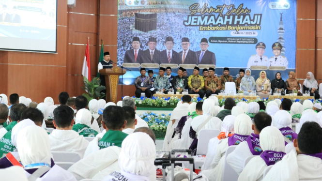 Suasana pelepasan jemaah haji di Embarkasi Banjarmasin - Foto Dok Muhammad Faidurrahman