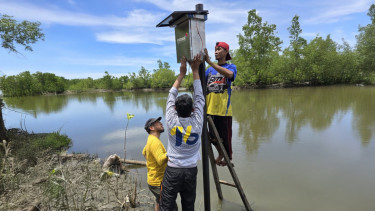 Indosat Ooredoo Hutchison (IOH) memanfaatkan IoT dalam memantau kualitas air.