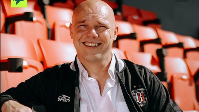 Pelatih Kepala Bali United FC Johny Jansen yang menggantikan Coach Stefano Cugurra - Foto: Tangkapan layar Instagram