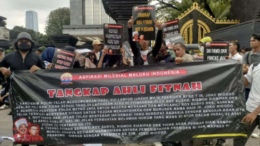 AMMI Unjuk Rasa Mendesak Polda Metro Jaya Tangkap Roy Suryo Cs