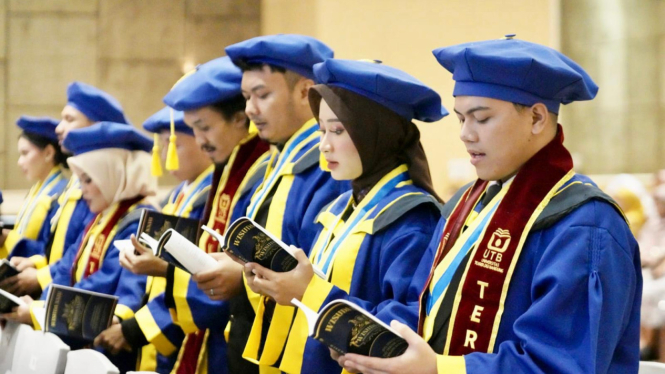 Momen UTB Gelar Wisuda 2025 (Doc: Istimewa)