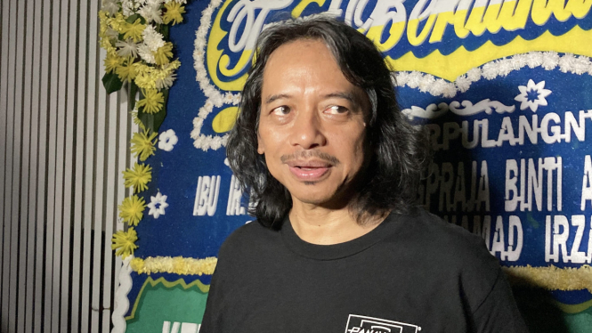 Dewa Budjana