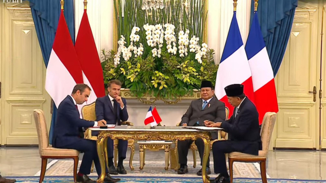  Menhan RI Sjafrie Sjamsoeddin dan Menhan Prancis