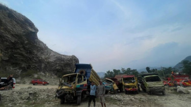 Area longsor tambang baru di Gunung Kuda Cirebon.
