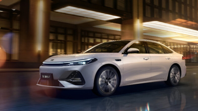 Geely Galaxy A7 EM-i
