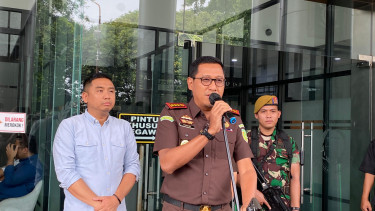 Kepala Kejari Jakarta Selatan Haryoko Ari Prabowo saat umumkan pelimpahan berkas P21 atau tahap II Vadel Badjideh