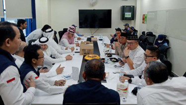 Tim Amirulhaj dan BPKH berkunjung ke pabrik makanan siap saji di Makkah