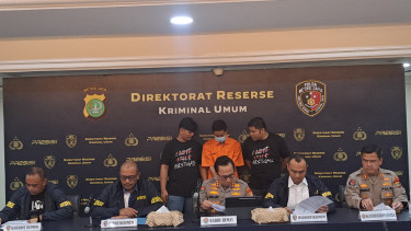 Konferensi pers kasus pembunuhan bos sembako di Bekasi 
