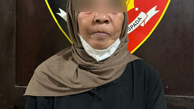  Seorang Nenek di Sragen Diamankan Terkait Kasus Emas Palsu