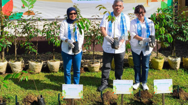 Ilustrasi Menanam Pohon
