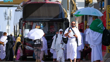 Jemaah haji tahun 2025 berada di Mina untuk menuju Arafah