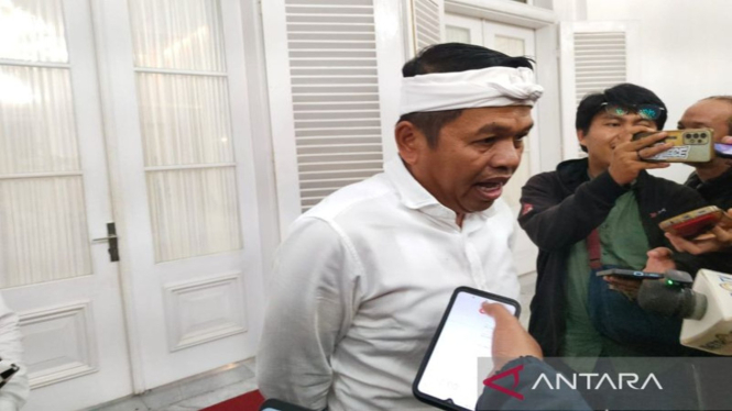 Gubernur Jawa Barat Dedi Mulyadi
