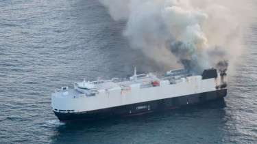 Kapal Morning Midas terbakar akibat kebakaran mobil listrik