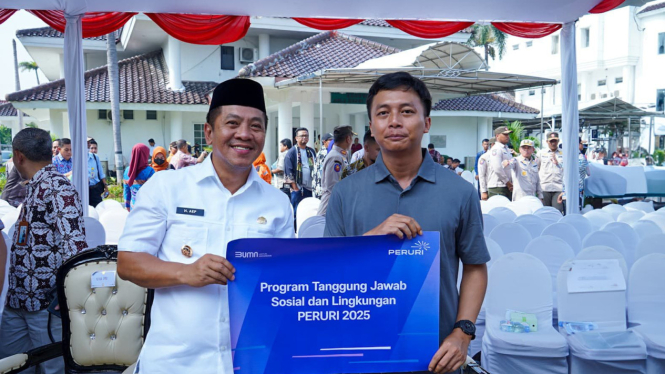 PERURI serahkan hewan kurban untuk masyarakat Karawang