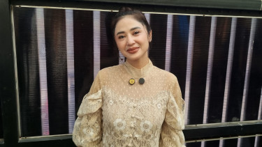 Dewi Perssik