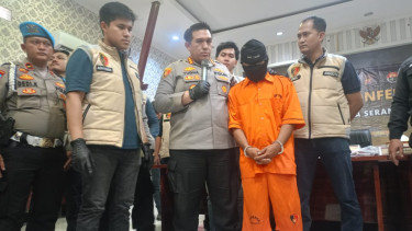 Pelaku Pembunuhan Istrinya Sendiri di Polresta Serkot.