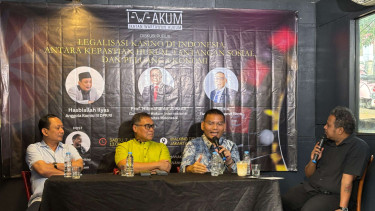 Diskusi Publik yang digelar oleh Ikatan Wartawan Hukum (Iwakum)